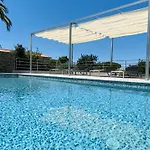 Moderna - Private Pool - 8 Guests - Villa
