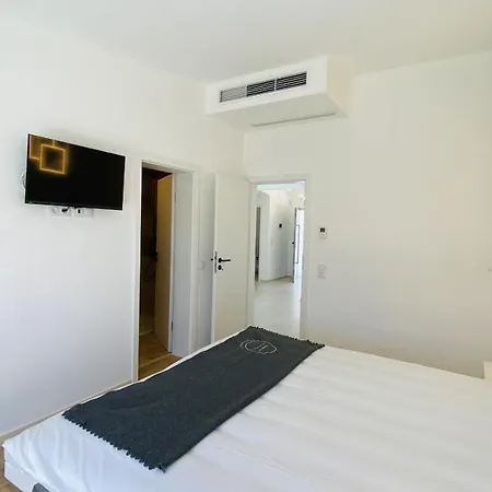 Vila Moderna - Private Pool - 8 Guests -