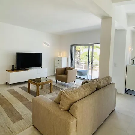Moderna - Private Pool - 8 Guests - * Quarteira