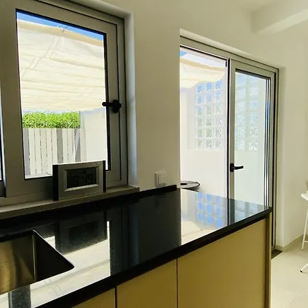 Moderna - Private Pool - 8 Guests -