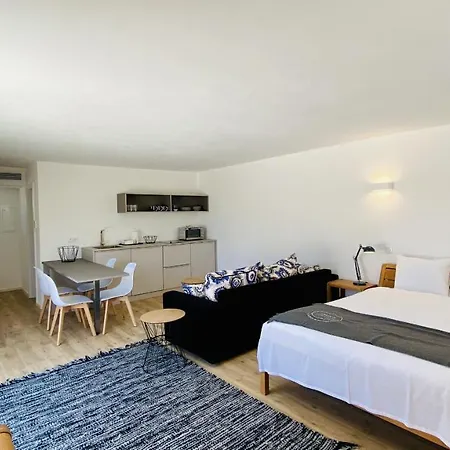 Moderna - Private Pool - 8 Guests -