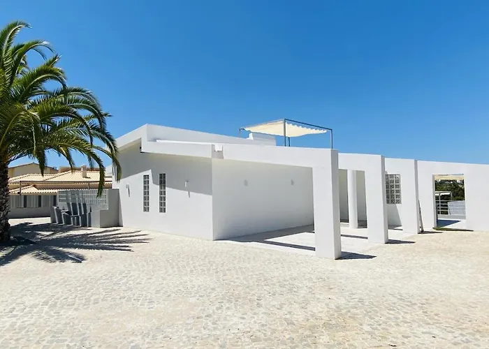 Moderna - Private Pool - 8 Guests - Quarteira Quarteira