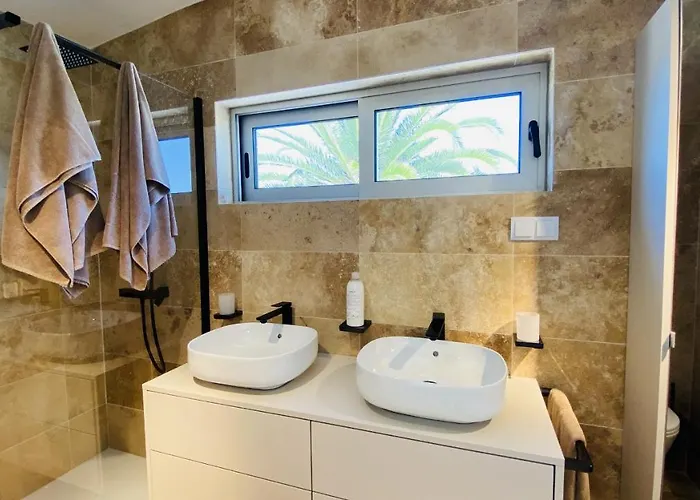 Villa Moderna - Private Pool - 8 Guests - Quarteira *
